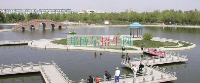 新疆財(cái)經(jīng)大學(xué)招生辦聯(lián)系電話(huà)