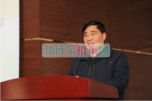 成都航空職業(yè)技術(shù)學(xué)院第三屆第一次教職工代表、工會會員代表大會勝利召開