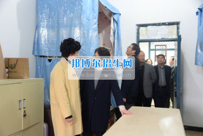 市委常委、宣傳部長(zhǎng)潘梅到川南幼兒師范高等?？茖W(xué)校調(diào)研思想政治工作
