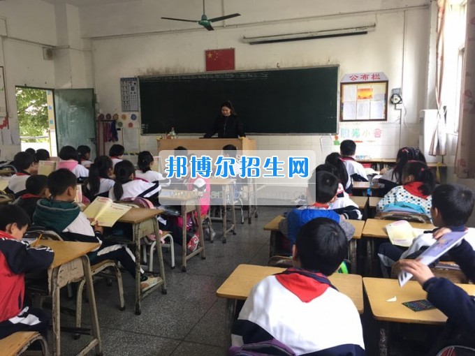 川北幼兒師范高等?？茖W校職場揚帆 逐夢起航