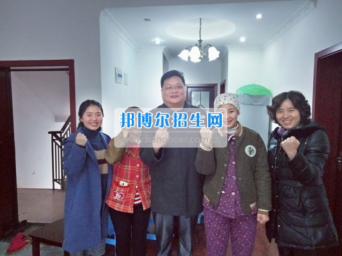 重慶航天職業(yè)技術(shù)學(xué)院關(guān)心學(xué)生生活、關(guān)注學(xué)生成長