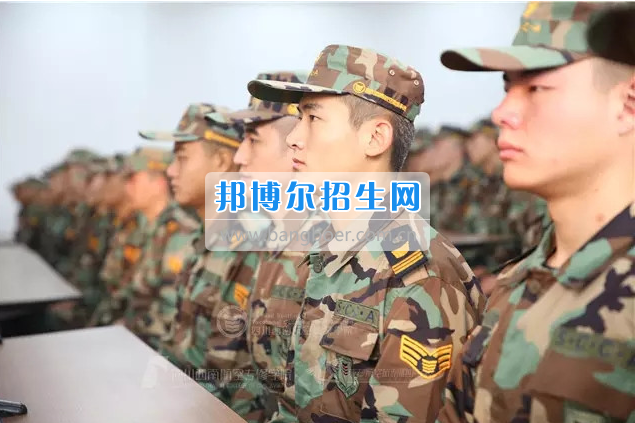 川航等5家航空公司165名安全員齊聚成都航空旅游職業(yè)學校，打造一流空中安全衛(wèi)士