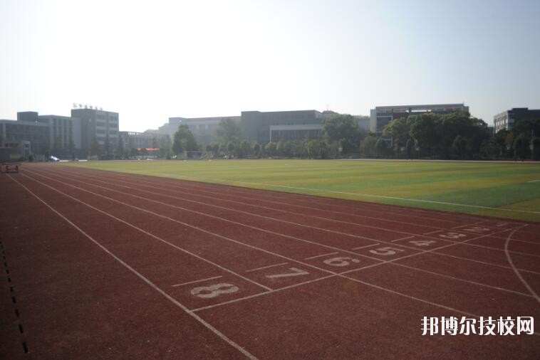 重慶九龍坡職業(yè)教育中心2020年報(bào)名條件、招生要求、招生對(duì)象