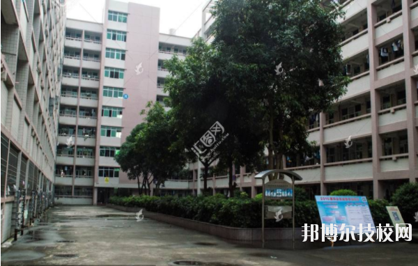 陜西石油化工學(xué)校怎么樣、好不好