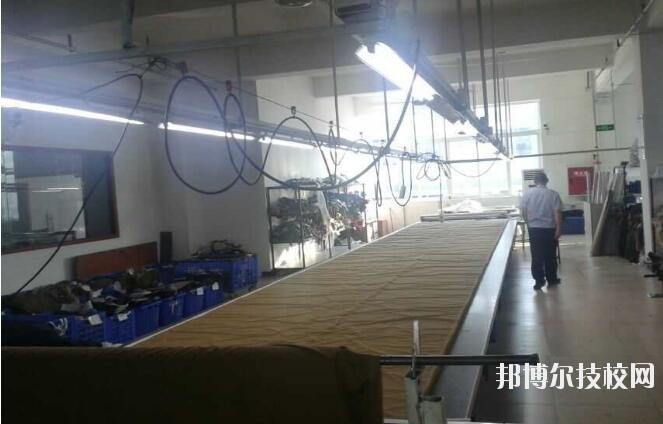 六盤水軍事技能職業(yè)學(xué)校2020年學(xué)費(fèi)、收費(fèi)多少