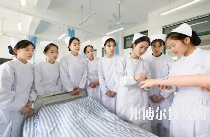 溫州護(hù)士學(xué)校2020年報(bào)名條件、招生要求、招生對(duì)象