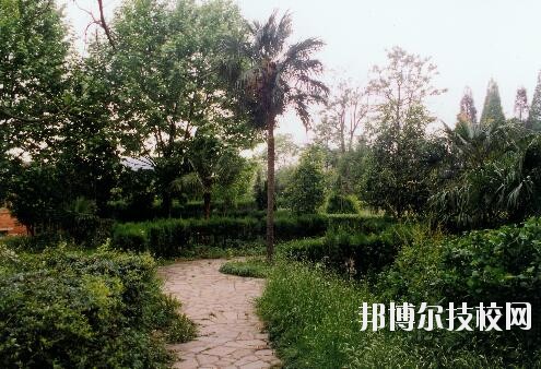 貴州林業(yè)學(xué)校2020年報名條件、招生要求、招生對象