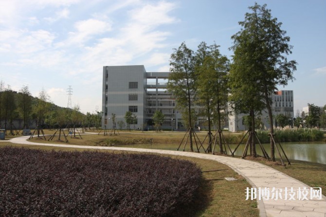 湖州中等衛(wèi)生專業(yè)學(xué)校2020年報(bào)名條件、招生要求、招生對(duì)象