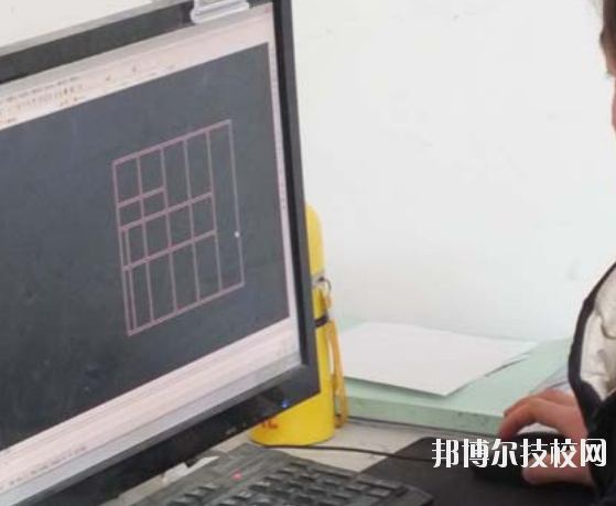 甘肅金城理工中等專業(yè)學(xué)校2020年學(xué)費(fèi)、收費(fèi)多少