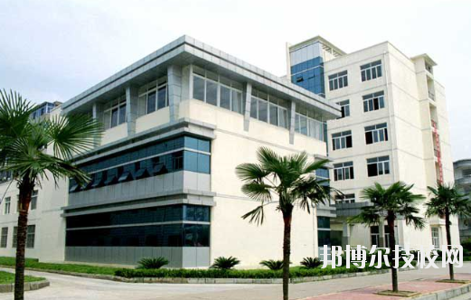 江西化學工業(yè)技工學校怎么樣、好不好
