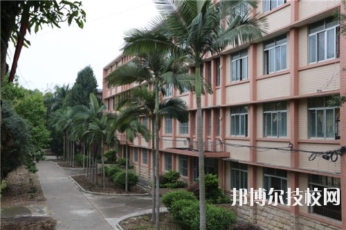 南寧工貿(mào)職業(yè)技術(shù)學(xué)校怎么樣、好不好