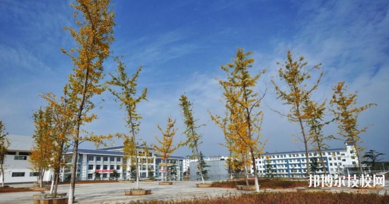 銅仁交通學(xué)校2020年學(xué)費(fèi)、收費(fèi)多少