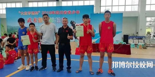 廣安康泉文化武術(shù)學校2020年招生辦聯(lián)系電話