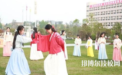 畢節(jié)衛(wèi)生學校2020年學費、收費多少