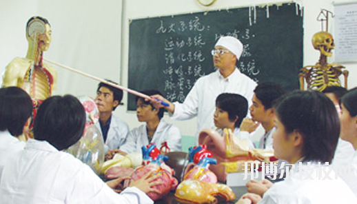 貴港市衛(wèi)生學(xué)校2020年招生辦聯(lián)系電話(huà) 