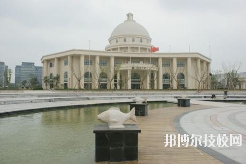 寧波外事學(xué)校2020年報名條件、招生要求、招生對象