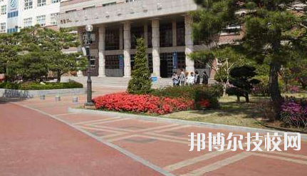張掖市育才技工學(xué)校2020年報(bào)名條件、招生要求、招生對(duì)象