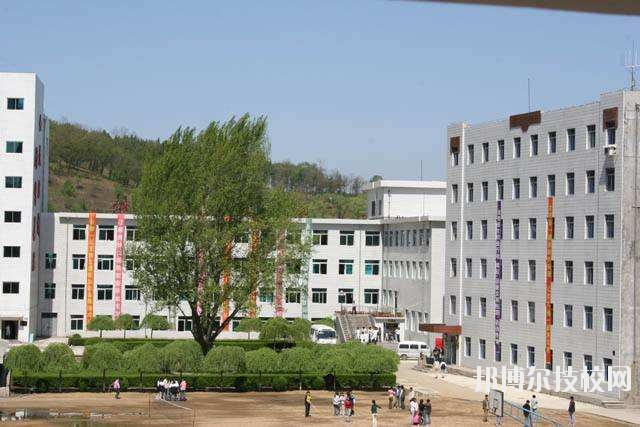 重慶渝東衛(wèi)生學校學校怎么樣、好不好