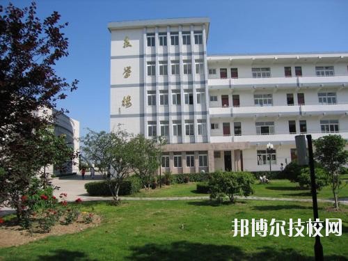 遵義職業(yè)技術學校2020年報名條件、招生要求、招生對象