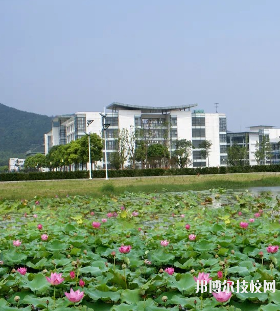 蘇州建設(shè)交通高等職業(yè)技術(shù)學(xué)校怎么樣、好不好