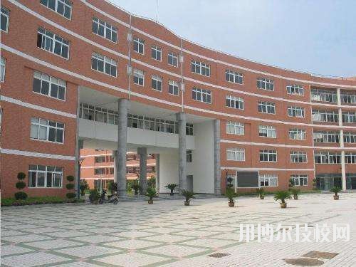 贛州第一職業(yè)技術(shù)學(xué)校2020年報(bào)名條件、招生要求、招生對象