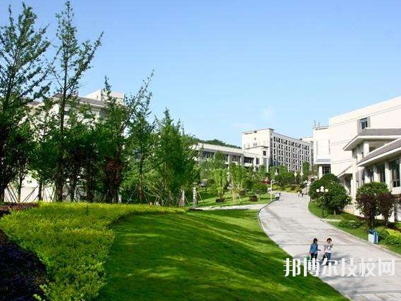 重慶第二交通技工學(xué)校2020年報名條件、招生要求、招生對象