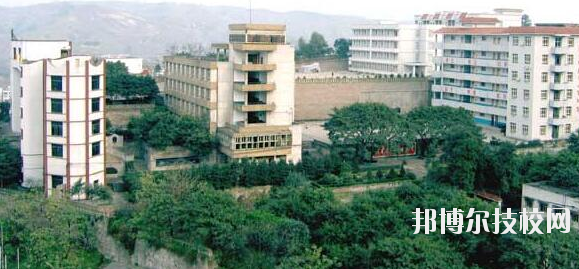 重慶綦江職業(yè)教育中心學(xué)校怎么樣、好不好