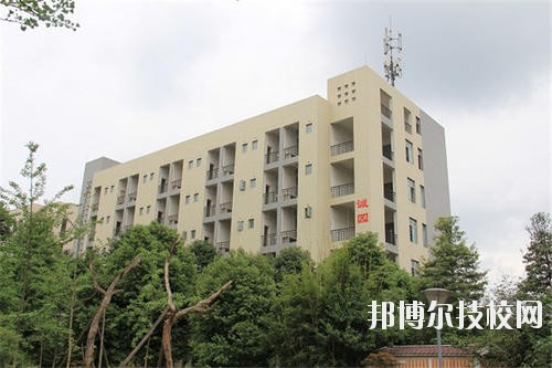天府成人中等專業(yè)學(xué)校2020年報名條件、招生要求、招生對象