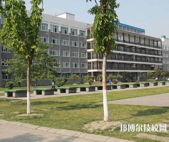 重慶紡織技工學(xué)校2020年報名條件、招生要求、招生對象