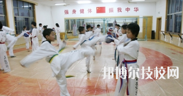 嘉峪關(guān)體育運(yùn)動(dòng)學(xué)校2020年報(bào)名條件、招生要求、招生對(duì)象