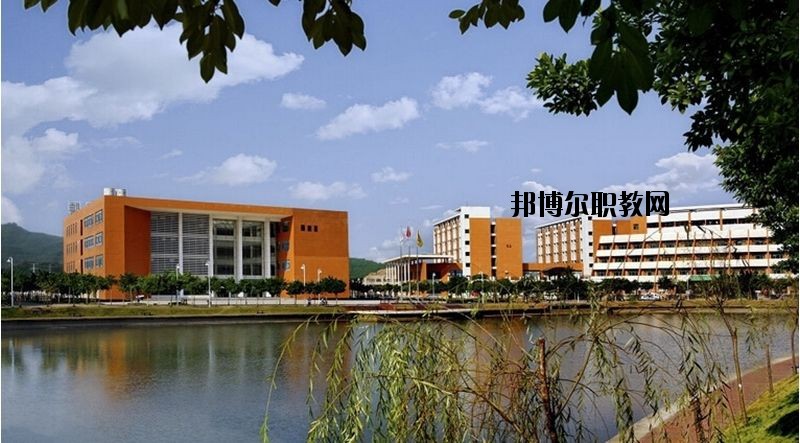 仙桃新亞電腦中等職業(yè)學(xué)校2020年報(bào)名條件、招生要求、招生對(duì)象