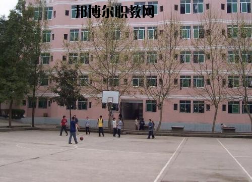 四川達州經(jīng)濟貿(mào)易學校2020年報名條件、招生要求、招生對象