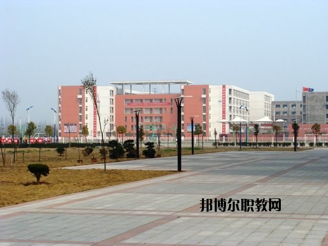 崇仁職業(yè)教育中心2020年報名條件、招生要求、招生對象 