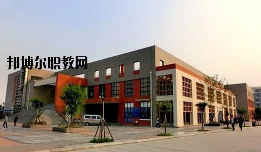 貴陽市經(jīng)濟貿(mào)易中等專業(yè)學校2020年報名條件、招生要求、招生對象