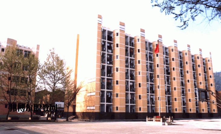 達(dá)州風(fēng)華職業(yè)技術(shù)學(xué)校2020年報(bào)名條件、招生要求、招生對(duì)象