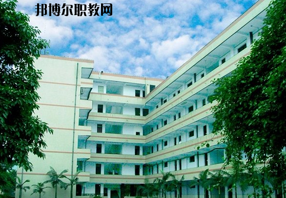 重慶鐵路運(yùn)輸高級技工學(xué)校2020年招生辦聯(lián)系電話