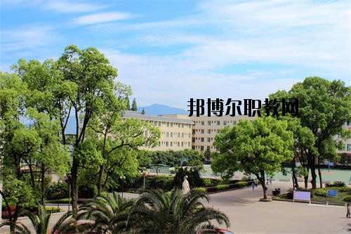 四川食品藥品學(xué)校2020年報名條件、招生要求、招生對象