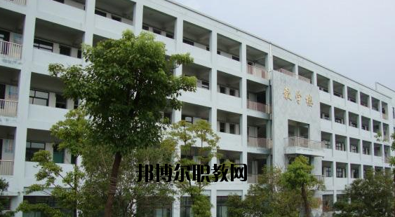 寧波興港職業(yè)高級中學(xué)2020年報名條件、招生要求、招生對象