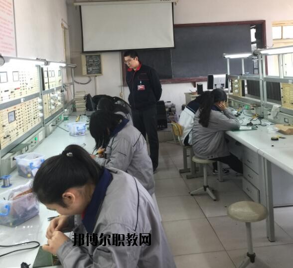石家莊機械技工學(xué)校2020年報名條件、招生要求、招生對象