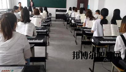 甘肅東方技工學(xué)校2020年學(xué)費(fèi)、收費(fèi)多少