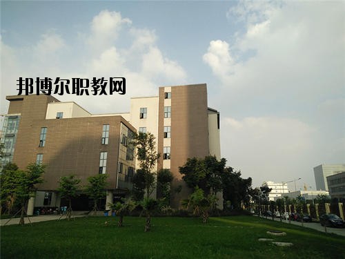 內(nèi)江科技開發(fā)學(xué)校2020年報(bào)名條件、招生要求、招生對象