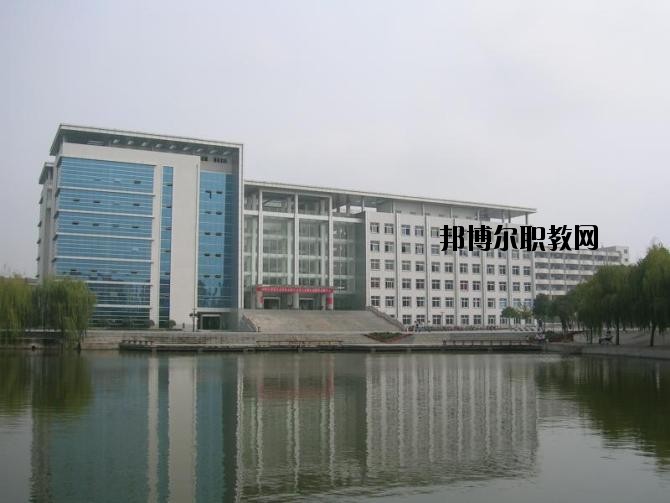 元謀縣職業(yè)高級(jí)中學(xué)2020年學(xué)費(fèi)、收費(fèi)多少