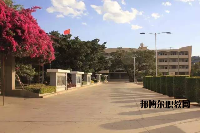 元謀縣職業(yè)高級中學2020年報名條件、招生要求、招生對象
