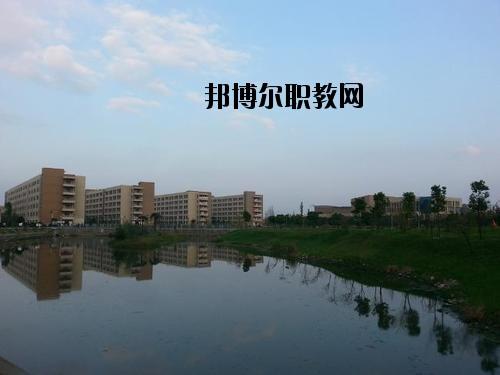 內江鐵路機械學校2020年報名條件、招生要求、招生對象