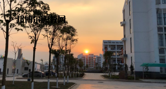 廣西二輕高級(jí)技工學(xué)校怎么樣、好不好