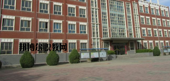 蘭州航空工業(yè)技工學(xué)校2020年報名條件、招生要求、招生對象