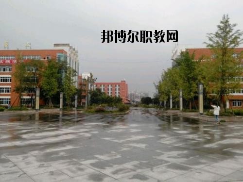 四川江油工業(yè)學校2020年報名條件、招生要求、招生對象