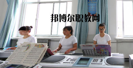 武威勞動服務(wù)技工學校2020年報名條件、招生要求、招生對象