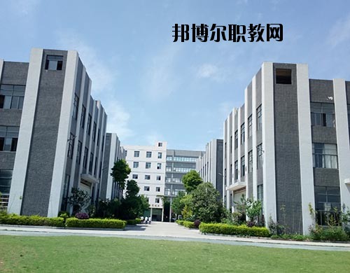 贛州服裝職業(yè)技術(shù)學(xué)校怎么樣、好不好