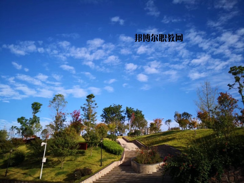 成都市工業(yè)職業(yè)技術(shù)學(xué)校2020年報(bào)名條件、招生要求、招生對(duì)象